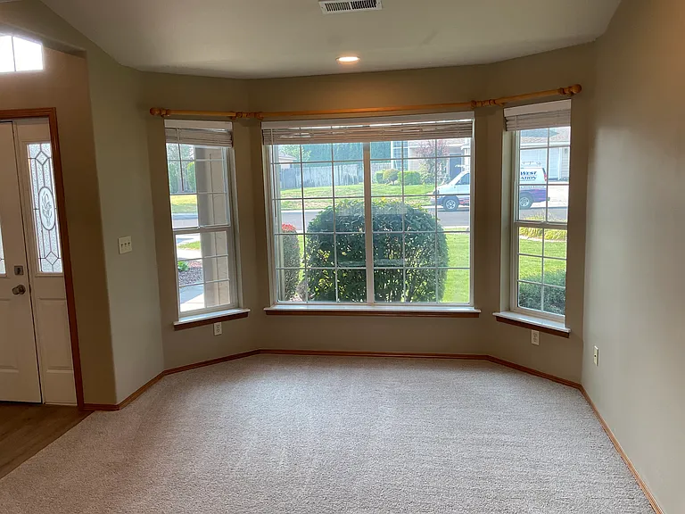 255 Thyme Cir — Photo 2