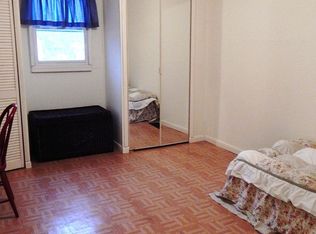 1724 Papoose Rd, Carpentersville, IL 60110