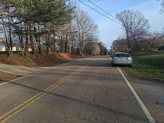 5th image of 1659 Middlesettlements Rd