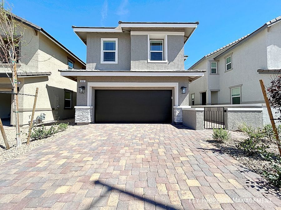 1st image of 692 Bamboo Bend Pl