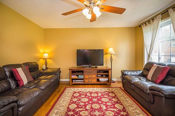3rd image of 7 Sleepy Hollow Ln