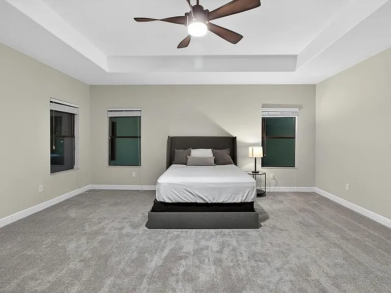 1389 Heritage Landings Dr — Photo 50