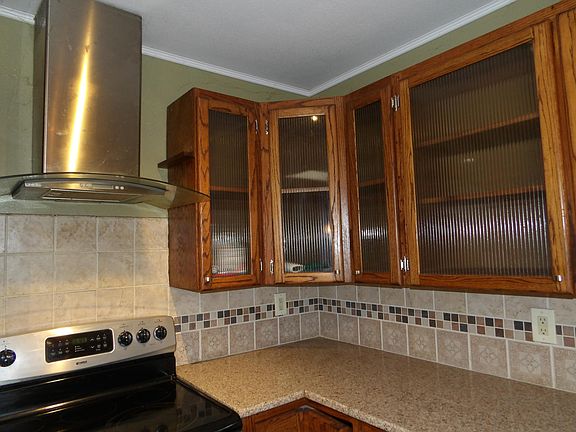 4th image of 16 Lemons Dr