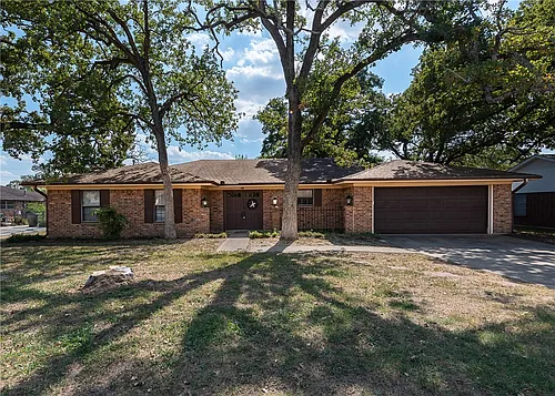 2106 Barak Ln Photo 1