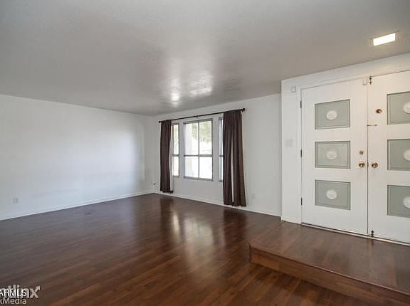 3rd image of 8312 E Orange Blossom Ln #R