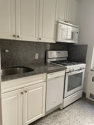 Rented by JMG Properties | media 5
