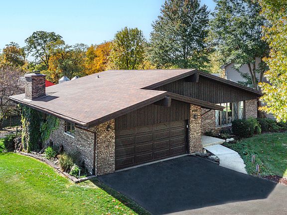 2nd image of 9145 Windsor Dr