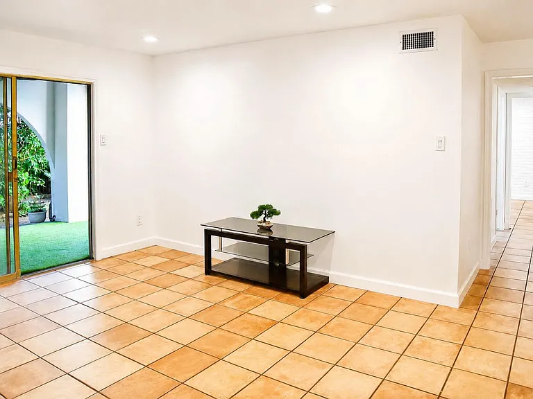 2744 Briarhurst Dr #31 — Photo 8