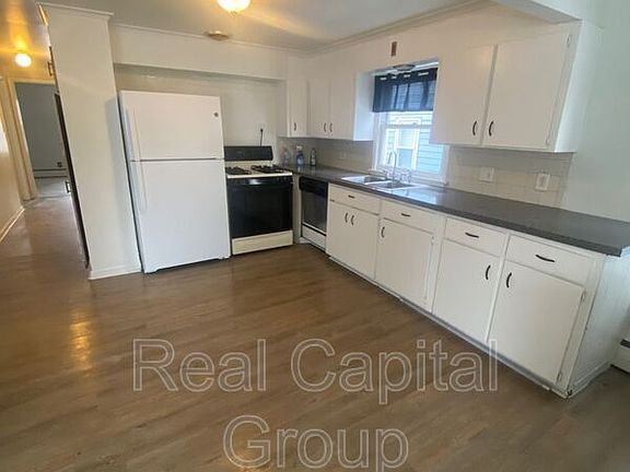 3rd image of 180 Euclid Ave Floor 1