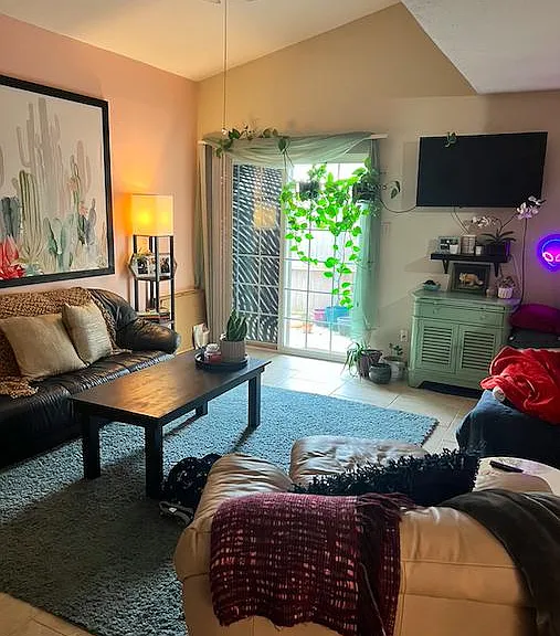 2100 Windsor Dr #22 — Photo 7
