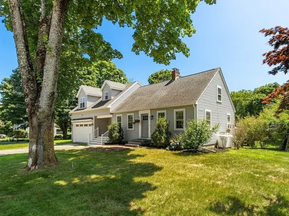 67 Maple St, Wenham, MA 01984