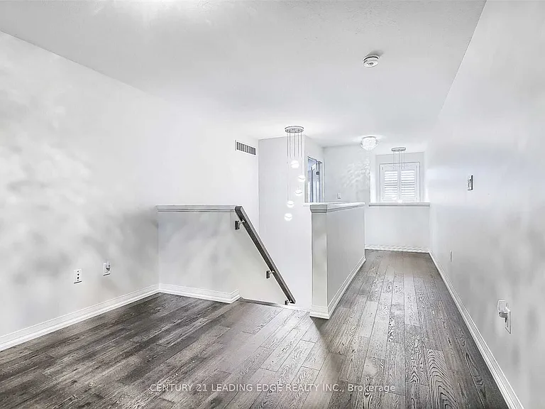 113 Greenwich Ave — Photo 9