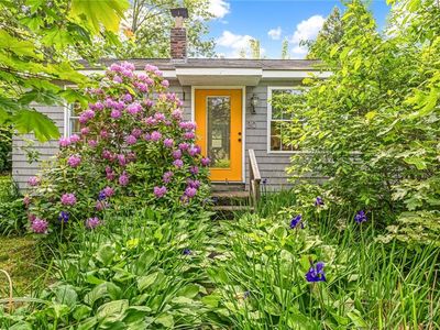 30 Wake Robin Trl, Saunderstown, RI, 02874