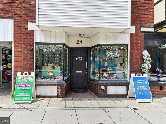 2nd image of 28 Gay St