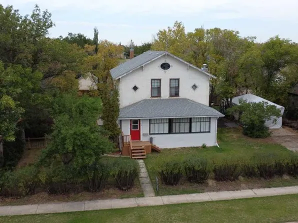 210 S 4th Ave E, Hanna, AB T0J 1P0