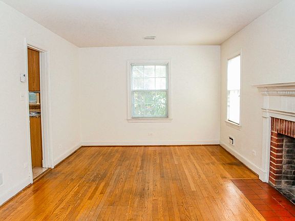 3rd image of 2321 Fontaine Ave APT A