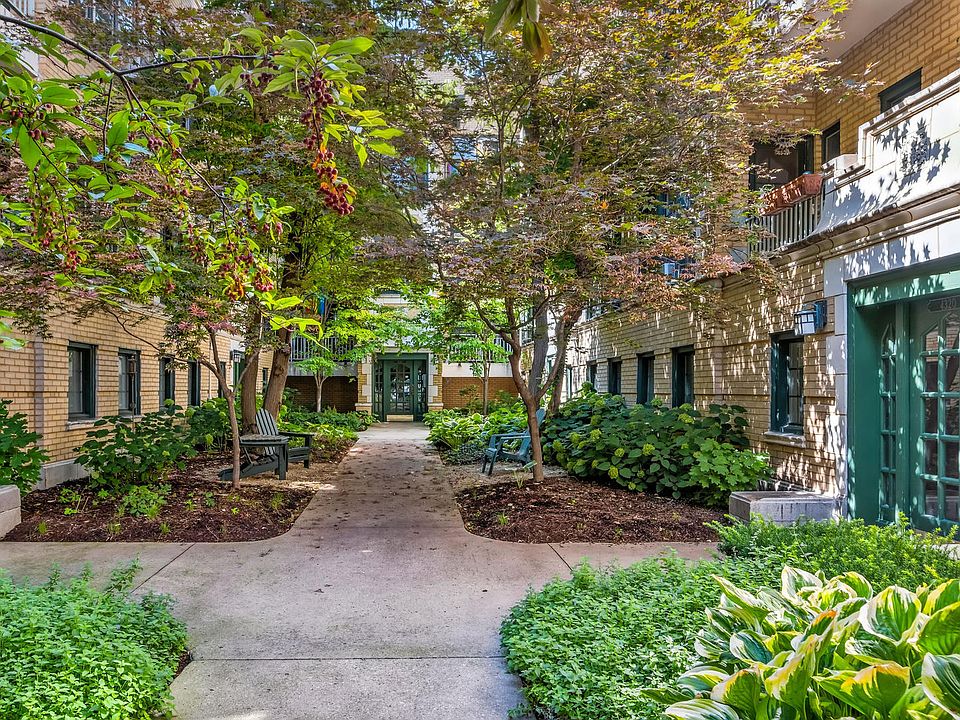 1st image of 4320 N Clarendon Ave APT 2011