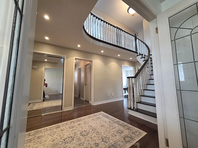 59 Foxhill Dr — Photo 11