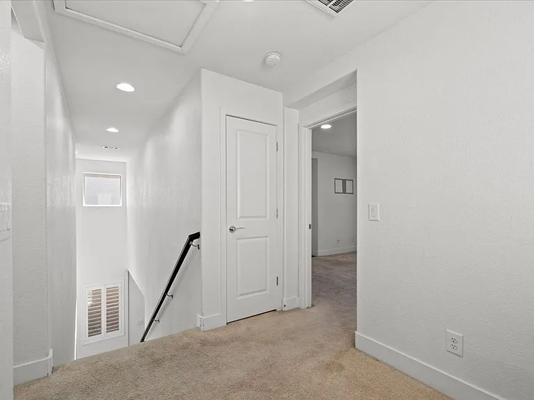 8931 Oreana Peak Ct — Photo 11