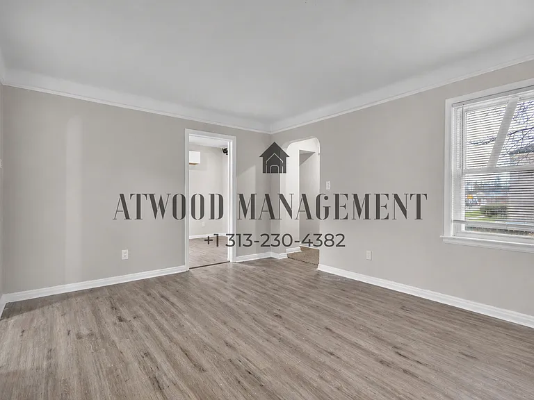 15909 Maddelein St — Photo 2