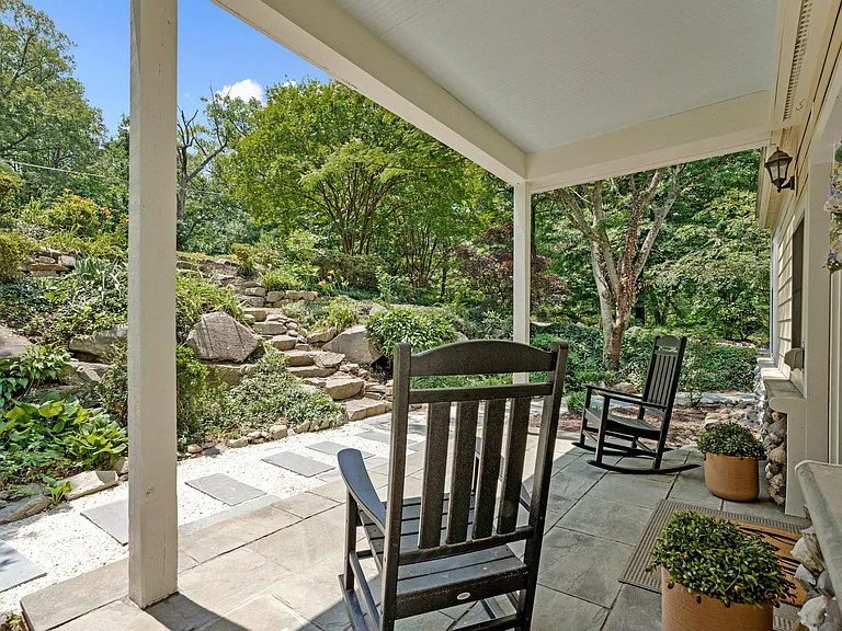 7712 Dolly Dr — Photo 8