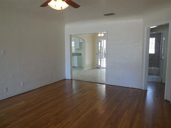 4th image of 416 E Fountain Way