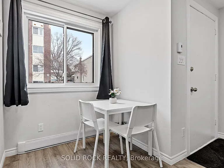 228 Lebreton St N — Photo 6