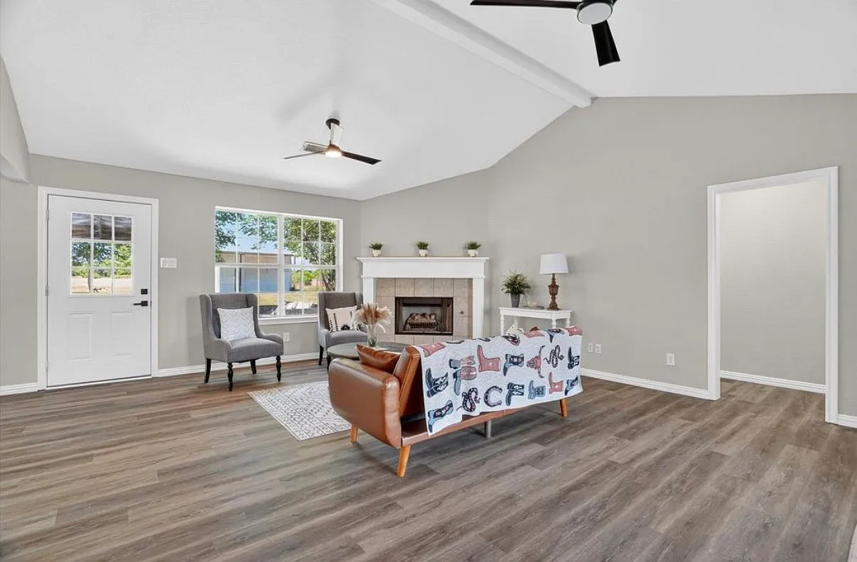 3 bed, 1756 sqft, $2,750 — Photo 4