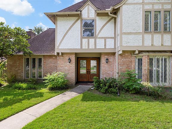 4th image of 8215 Winding Hill Ln
