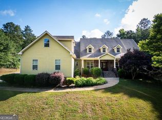 283 Creekside Dr, Arnoldsville, GA 30619