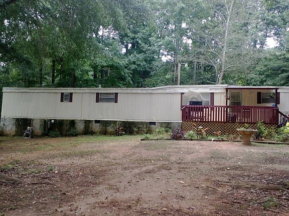 2nd image of 407 Acacia Dr