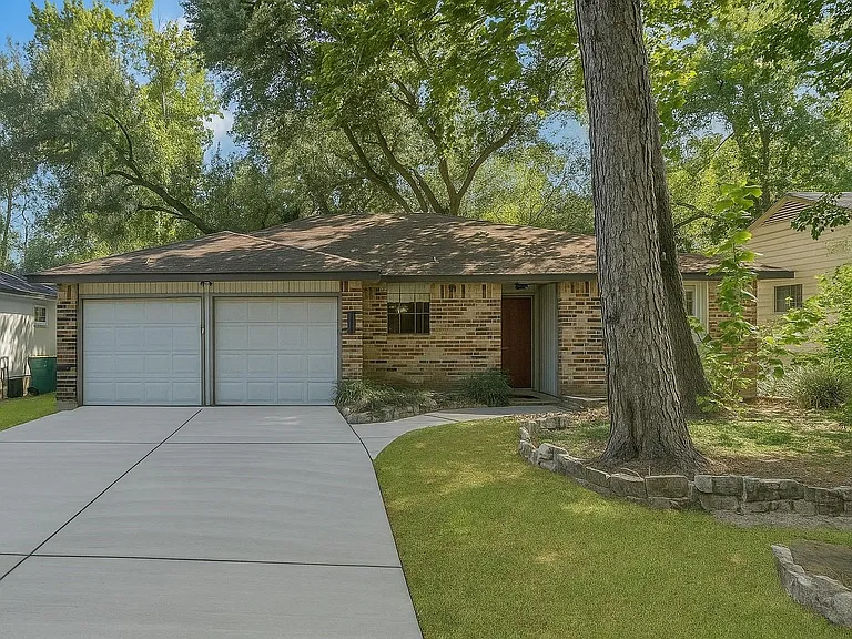 83 Summer Crest Cir — Photo 1