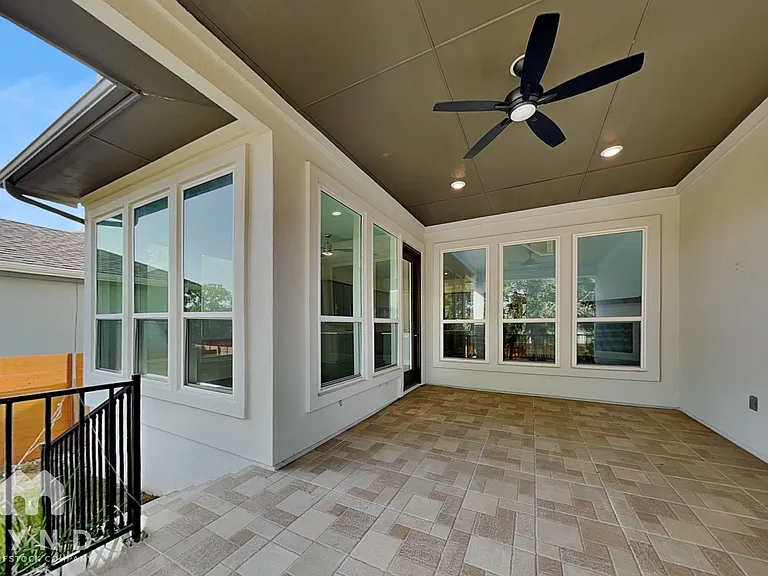 3424 Jaulan St — Photo 32