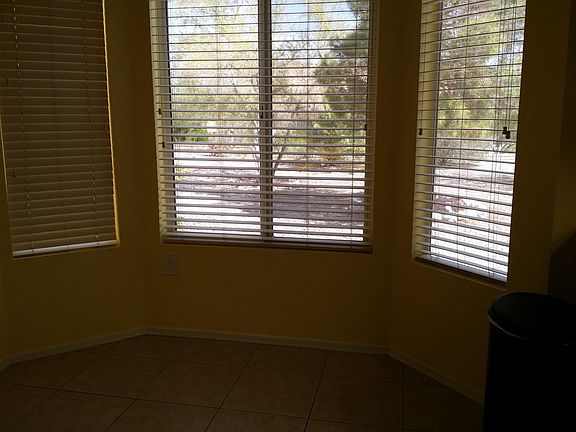 4th image of 8520 Glenmount Dr