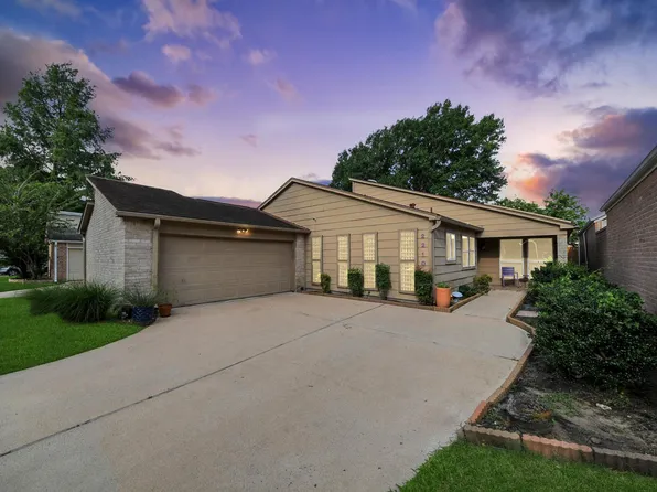 2210 Linea Del Pino St, Houston, TX 77077