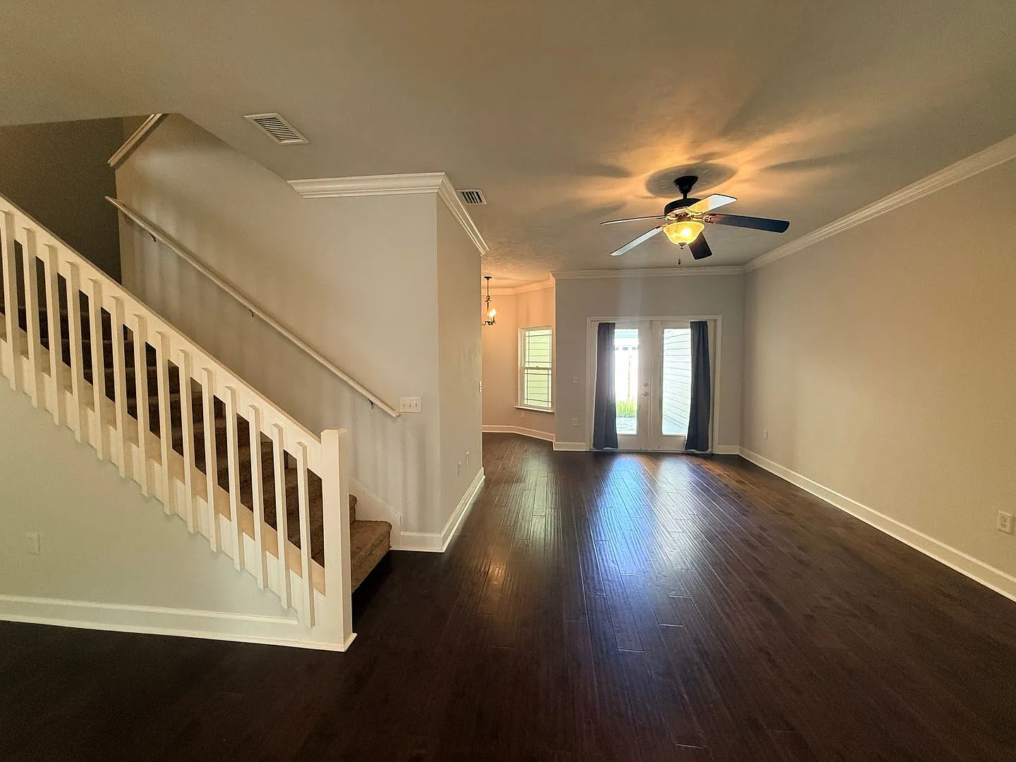 Beautiful Sorrento Townhome! — Photo 4