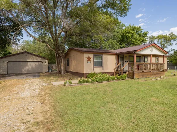 9735 S Laura Ave, Haysville, KS 67060