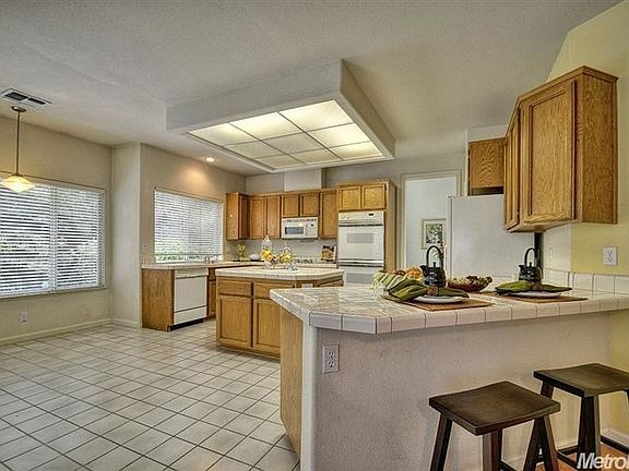 4th image of 118 Brown Duvall Ln