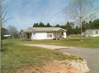 7021 N Woods Dr, Semmes, AL 36575