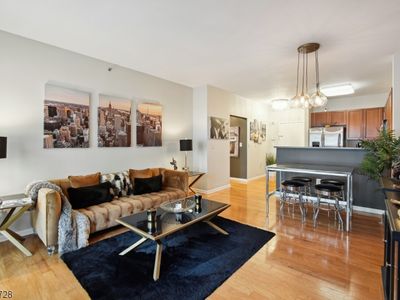 30 Freedomway UNIT 102, Jersey City, NJ, 07305