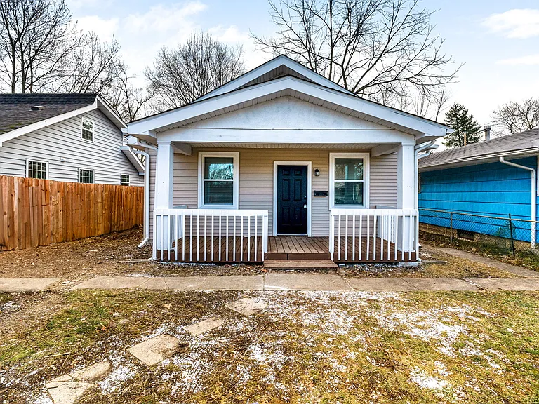 2045 Briarwood Ave — Photo 16