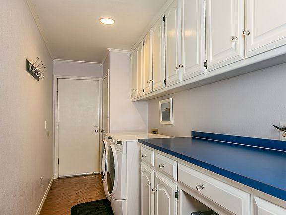 4th image of 3506 Cinderella Ln