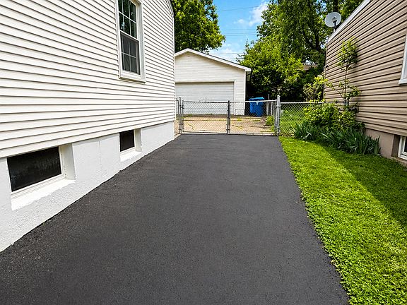 4th image of 8649 Kathlyn Dr