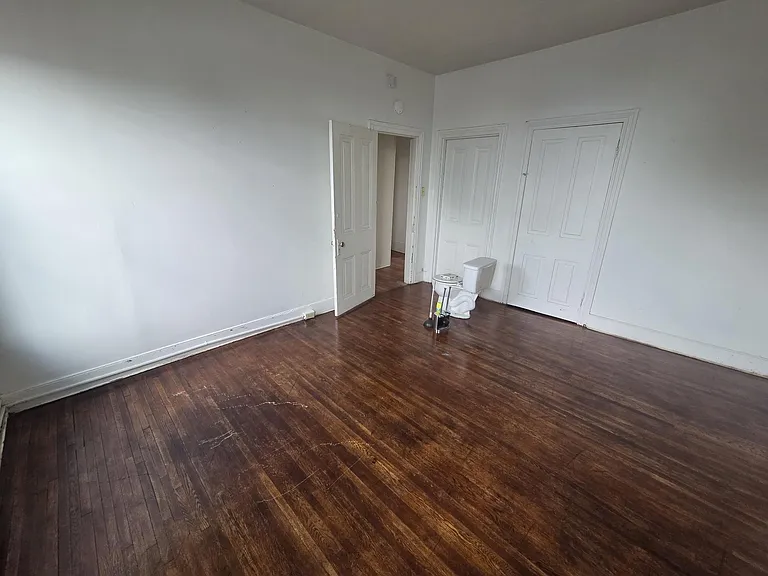 1011 Penn St #ST3 — Photo 7