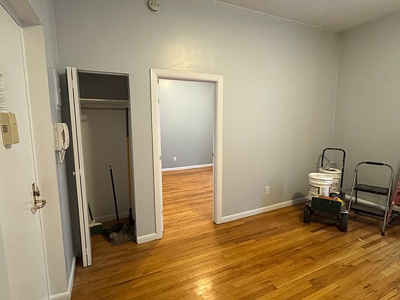 4th image of 210 W 94th St APT 6F