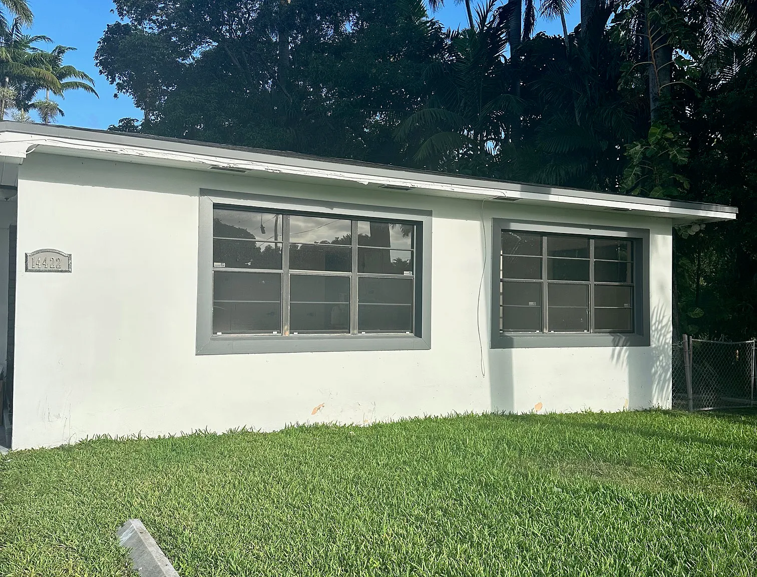 2 bed, 700 sqft, $2,350 — Photo 1