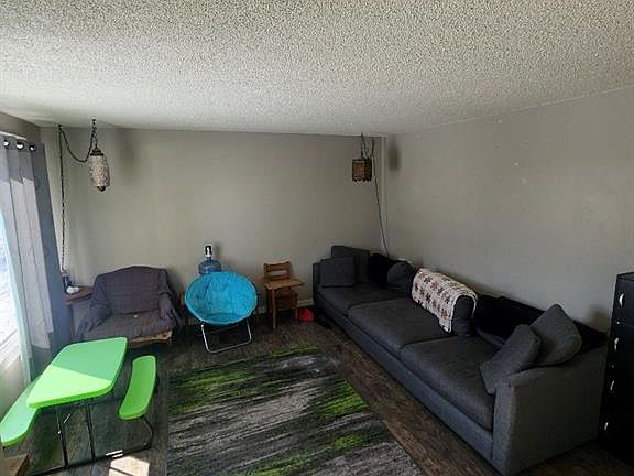 2nd image of 84 Rothwell CRESCENT