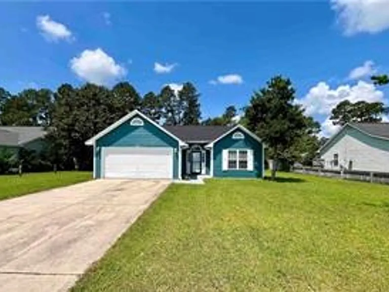 108 Cypress Dr — Photo 1