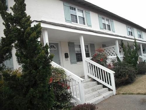 1st image of 831 W Ocean View Ave