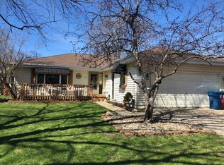 459 N Jackson Ave, Bradley, IL 60915